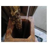 Wood freestanding umbrella holder w...
