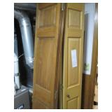 Lot of 3 bi-fold door units...