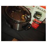 7qt Crock Pot and slow cooker trave...