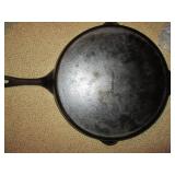 Chefmate cast itlron frying pan...