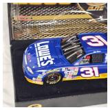1:24 Mike Skinner Nascar