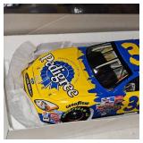 1:24 Elliott Sadler Pedigree