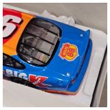 1:24 Darrell Waltrip Nascar