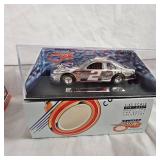2-1:43 Scale Diecast Cars