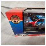 2-1:43 Scale Diecast Cars