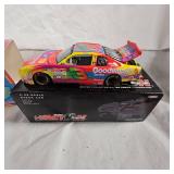 1:32,1:43 Scale Diecast Cars