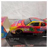 1:32,1:43 Scale Diecast Cars