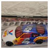 1:24 Mark Martin Hot Wheels Nascar