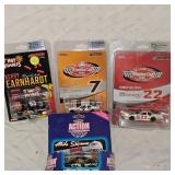 1:64 (4)Dicast Nascar