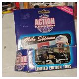 1:64 (4)Dicast Nascar