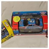 1:64 (4)Dicast Nascar