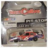 1:64 (4)Dicast Nascar