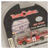 1:64 (4)Dicast Nascar