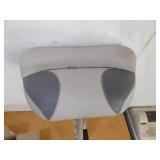 Boat seat with adjustable pedastal