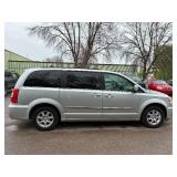 2012 CHRYSLER TOWN AND COUNTRY TOURING *149k Miles* (NO RESERVE)
