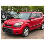 2011 KIA SOUL + *No Accidents Reported* (NO RESERVE)