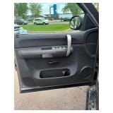 2009 GMC SIERRA 1500 SLE *4x4* (NO RESERVE)