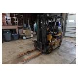 Daewoo GC25S-2 5000 Lb Propane Forklift with Side Shift