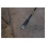 Roughneck 17lb Post Hole Digger