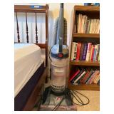 Hoover WindTunnel Upright Vacuum HEPA Media Bagless Gray See Photos