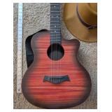Acoustic Guitar & Gigi Pip Hat Mixed Lot