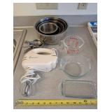 Toastmaster Hand Mixer & Mixed Kitchen Lot