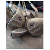 Wilson ProStaff Golf Club Set With Stand Bag