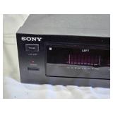 Sony SEQ-711 7-Band Graphic Equalizer - Powers on, no functions tested