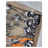 Viners and Oneida Stainless Steel Flatware Set including Knives, Forks, Spoons, and Serving Utensils