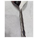 Viners and Oneida Stainless Steel Flatware Set including Knives, Forks, Spoons, and Serving Utensils