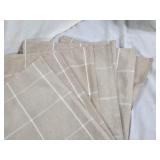 Cloth Placemats and Woven Placemats