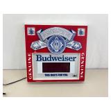 Vintage 1983 WORKING Light Up Budweiser Clock