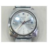 Vintage Seiko 5 Automatic 21 Jewel, Bulova Accutron, and Details Watches