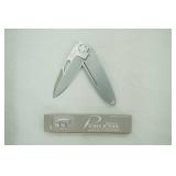 Perceval T45 pocket knife w/a frame lock mechanism