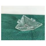 Vintage Hersey Ridgeleigh 3 Handled Candy Dish - Uranium - turns green when hit with a black light