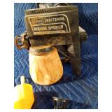 Craftsman electric airless paint sprayer in case with accessories - WORKS