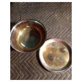 Kitchen items:9 x 13 pan with carrier, silver look casserole, Hamilton Beach mixing bowl and 2 piece silver plate