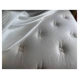Queen size Sealy Posturepedic bed w...