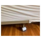 Queen size Sealy Posturepedic bed w...