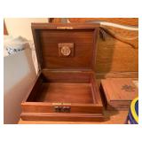 Tobacco wood and metal containers, ...