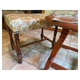 Oval coffee table and vinyl upholst...