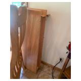 Oak table with 4 chairs and 2 leave...