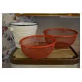 Metal bread box, enamel load pan an...