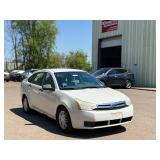 2010 FORD FOCUS SE (NO RESERVE)
