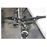 Roadmaster Granite Peak 16-speed Mountain Bike