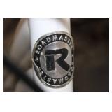 Roadmaster Granite Peak 16-speed Mountain Bike