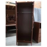 1 WARDROBE