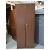 1 WARDROBE