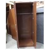 1 WARDROBE