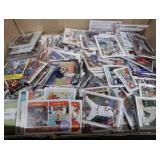LG LOT OF COLLECTIBLE BASEBALL CARDS
